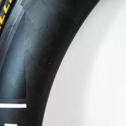 PRO TeXtreme 3-Spoke Tubular Front Wheel - Rim Brake 23 PRO TeXtreme 3-Spoke Tubular Front Wheel - Rim Brake -Pinarello Butik 8T1A0054