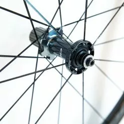 Shimano Dura-Ace C40 R9100 Tubular Wheelset - Rim Brake 24 Shimano Dura-Ace C40 R9100 Tubular Wheelset - Rim Brake -Pinarello Butik 8T1A0391