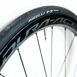 Shimano Dura-Ace C40 R9170 TL Clincher Wheelset - Disc Brake 25 Shimano Dura-Ace C40 R9170 TL Clincher Wheelset - Disc Brake -Pinarello Butik 8T1A0713