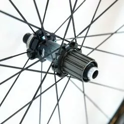 Shimano Dura-Ace C40 R9170 TL Clincher Wheelset - Disc Brake 18 Shimano Dura-Ace C40 R9170 TL Clincher Wheelset - Disc Brake -Pinarello Butik 8T1A0715