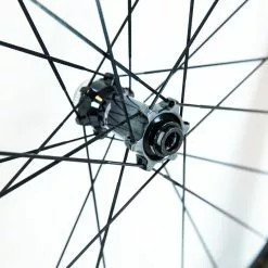 Shimano Dura-Ace C40 R9170 TL Clincher Wheelset - Disc Brake -Pinarello Butik 8T1A0921