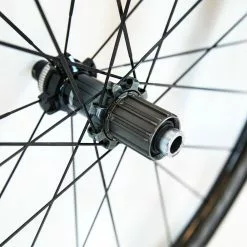 Shimano Dura-Ace C40 R9170 TL Clincher Wheelset - Disc Brake 17 Shimano Dura-Ace C40 R9170 TL Clincher Wheelset - Disc Brake -Pinarello Butik 8T1A0954