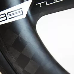 PRO TeXtreme 3-Spoke Tubular Front Wheel - Rim Brake 25 PRO TeXtreme 3-Spoke Tubular Front Wheel - Rim Brake -Pinarello Butik 8T1A9965