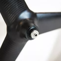 PRO TeXtreme 3-Spoke Tubular Front Wheel - Rim Brake 20 PRO TeXtreme 3-Spoke Tubular Front Wheel - Rim Brake -Pinarello Butik 8T1A9977