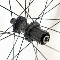 ENVE SES 5.6 AR Rear + ENVE SES 4.5 AR Front - Tubular - Wheelset - Carbon -Pinarello Butik DSC03402 5d7f3ea4 a477 4c28 80e8 332e4e3d8109