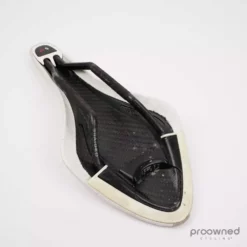 Fizik Arione R1 Carbon Saddle 7 Fizik Arione R1 Carbon Saddle -Pinarello Butik P1540804