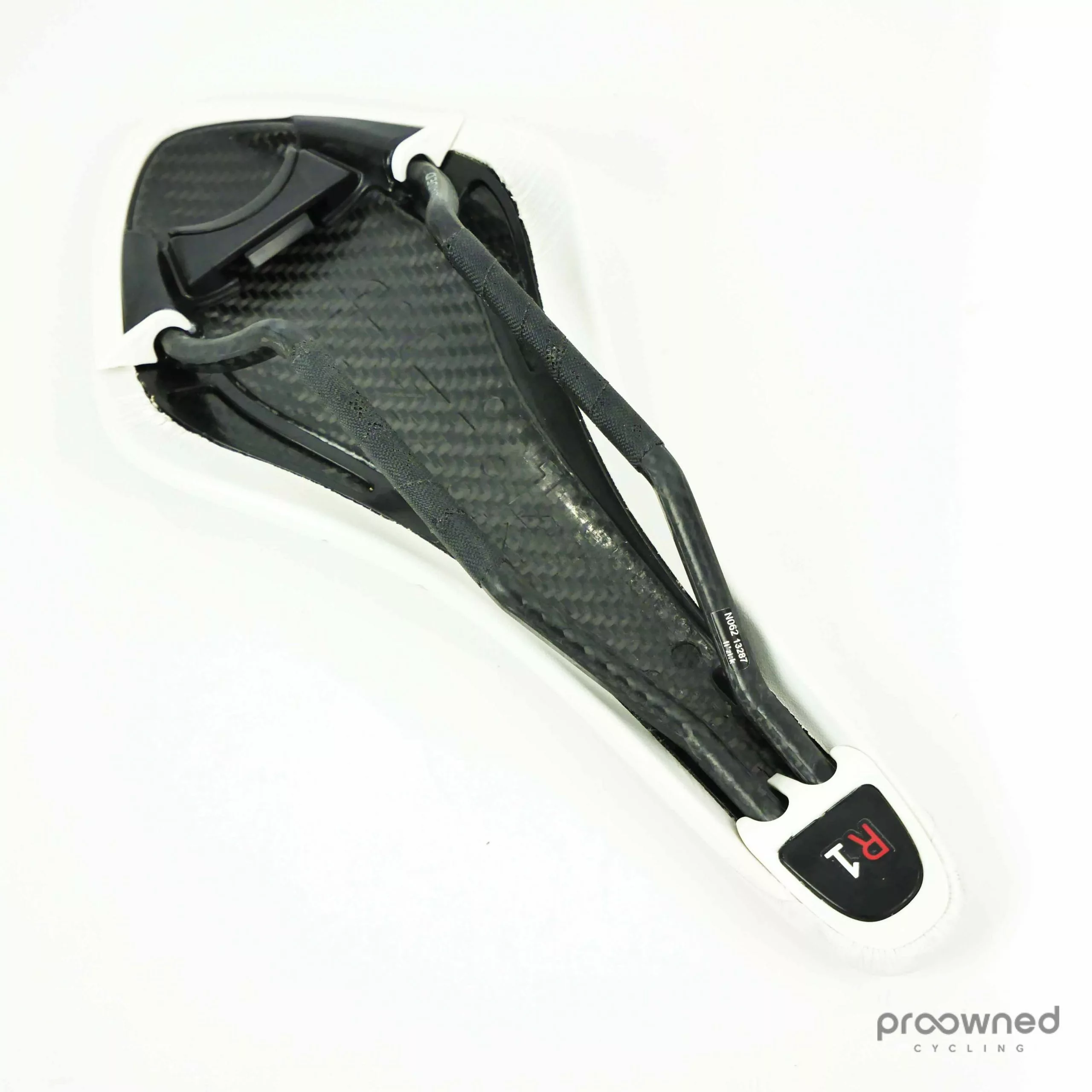 Fizik Arione R1 Carbon Saddle 4 Fizik Arione R1 Carbon Saddle - Billede 2